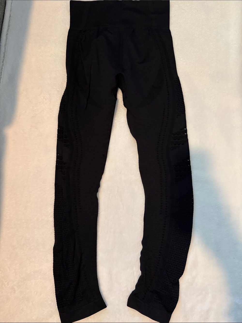 NikkiB Seamless Black High-Waist Active Leggings peek a boo parts (see pic) M